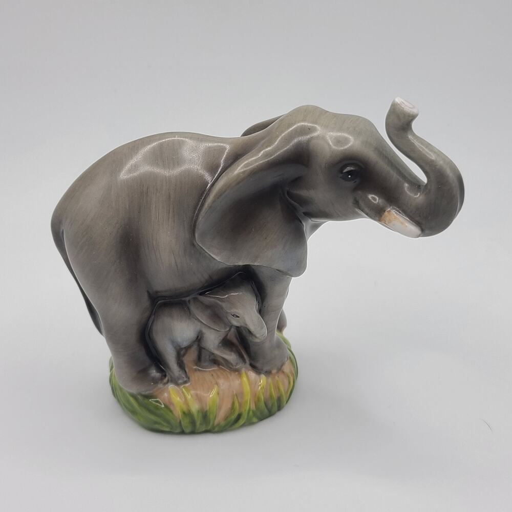Dept‎ 56 African Safari Animal Candle Extinguisher Elephant Learning To Play